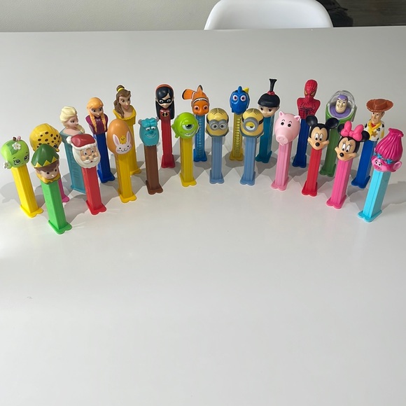 PEZ Dispensers - Picture 1 of 4